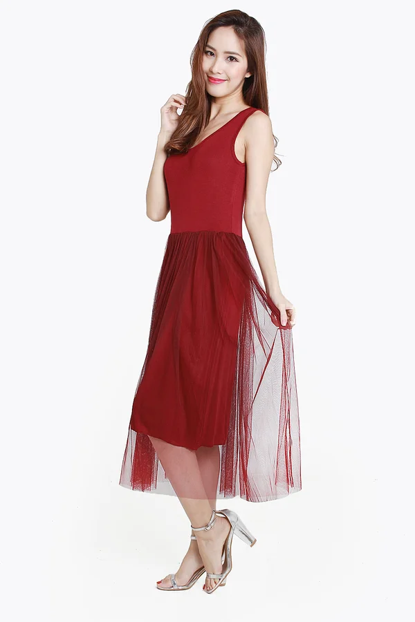 *BACKORDER* Intuitively Attuned Tulle Midi Dress Deep Red
